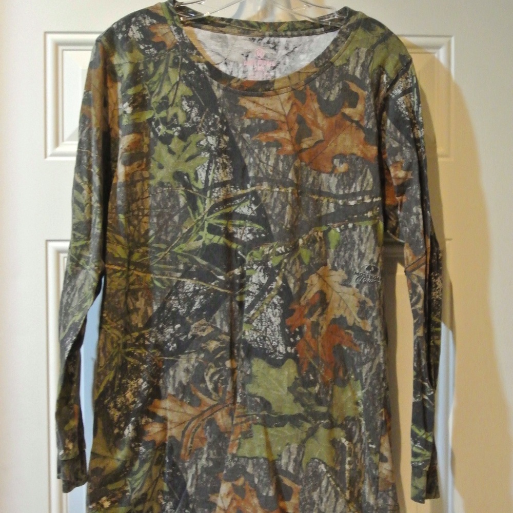WOMENS 2XL GAME WINNER CAMO LONG SLEEVE TSHIRT